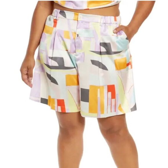 OPEN EDIT Nordstrom Print Soft Long Shorts In Pink Paper Shapes 1X - Picture 1 of 7